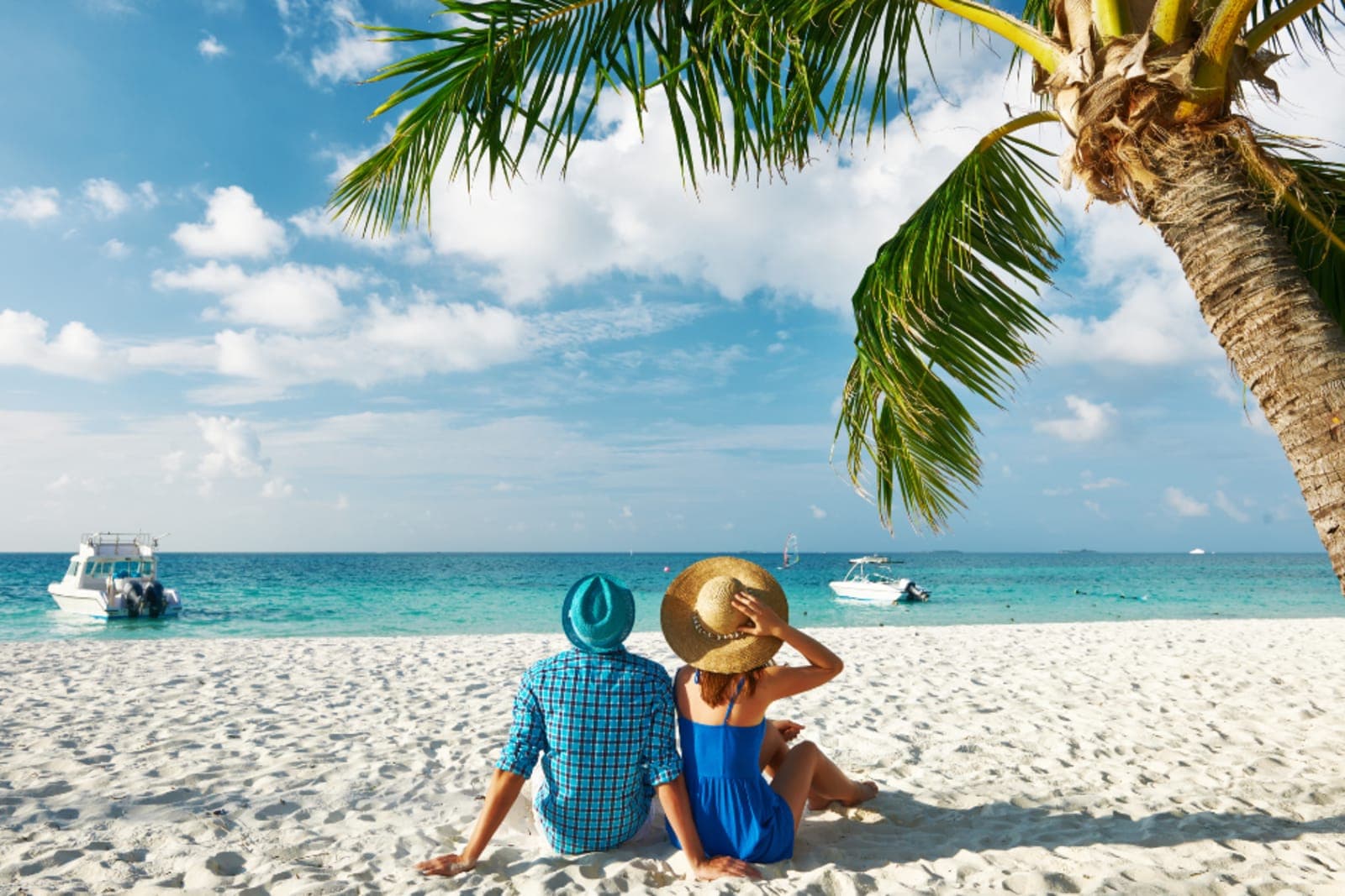 Travel Insurance for Maldives: Honeymoons and Family Trips
